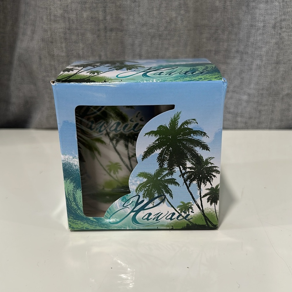 Hawaiian ceramic mug, island waves palm trees, new inbox